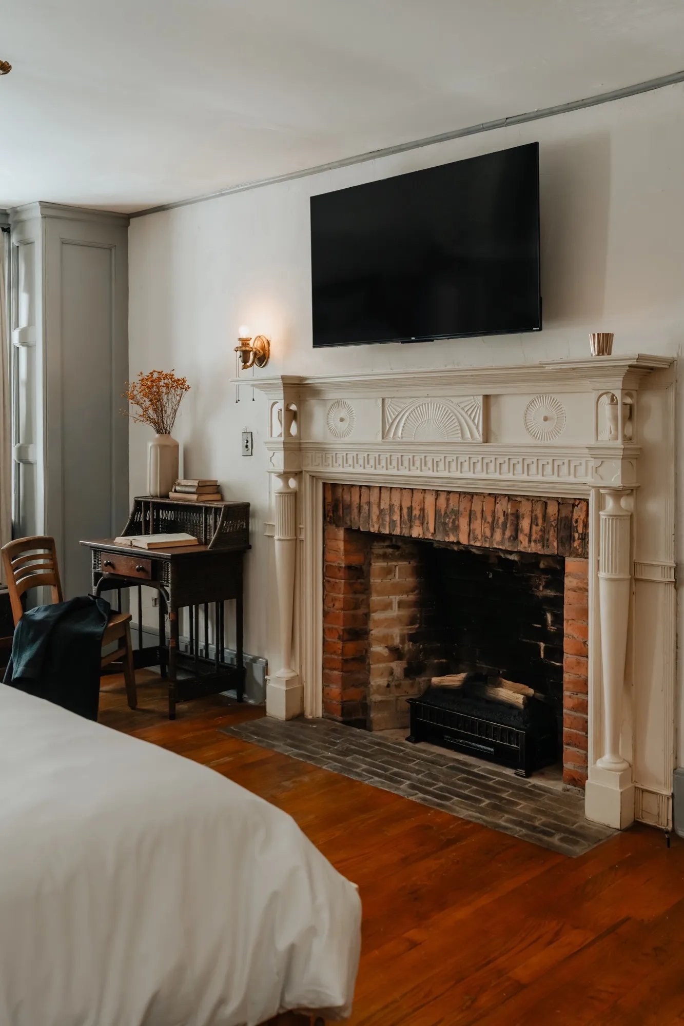 The Austen Room — photo 6